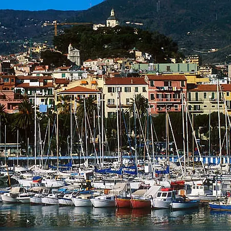 Anne Сasa de vacaciones